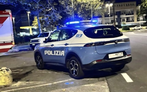 Ordigno esplode in via Guido Rossa