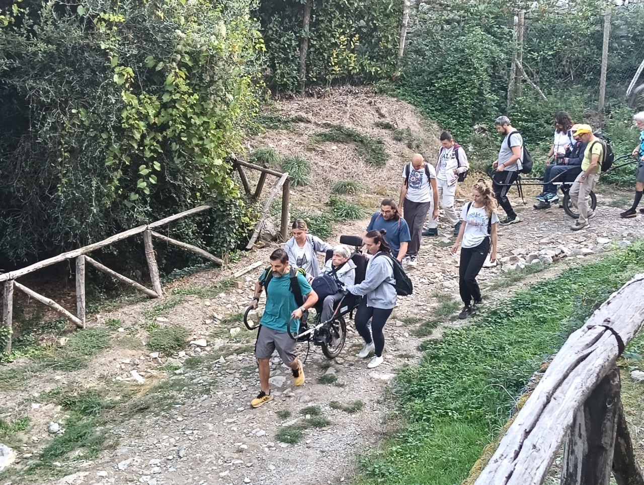 Prato, escursione speciale in Calvana per tredici ragazzi della Cooperativa Cui