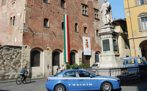 Prato, lite nei garage: sette identificati e un denunciato