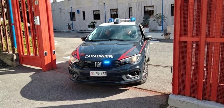 Pugno duro dopo l’aggressione: scattano due Daspo Urbani