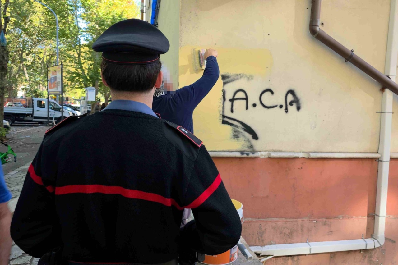 Quarticciolo, al via la pulizia dei palazzi vicino alle piazze di spaccio