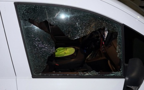 Raid vandalico in zona Mazzini, prese di mira una 30ina di auto