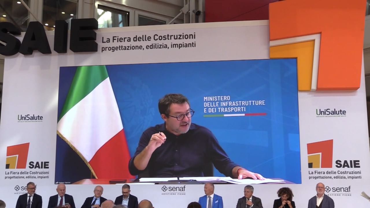 “Salvini: “Mobilitare 10 miliardi per il piano casa”