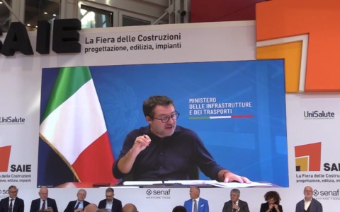 “Salvini: “Mobilitare 10 miliardi per il piano casa”