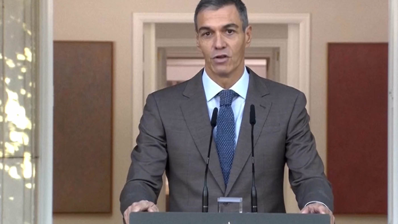 Sanchez lancia la sfida: si è dimesso e ora lancia la campagna per il voto del 29 novembre