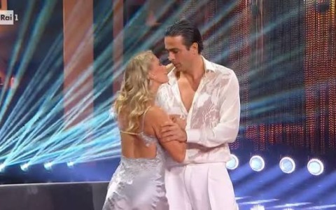 Serena Autieri ballerina per una notte a Ballando