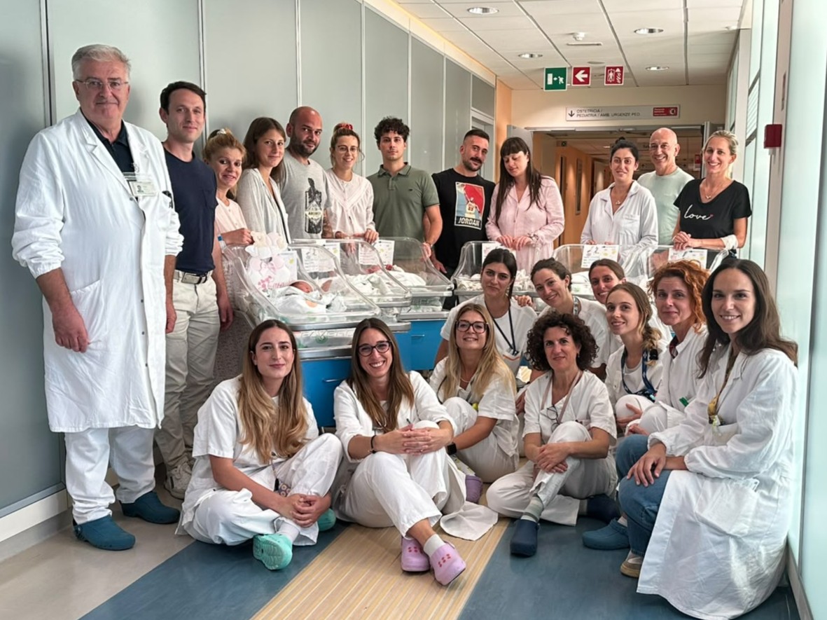 Sette nascite in dodici ore: notte piena di emozioni e sfide all’ospedale di Massa