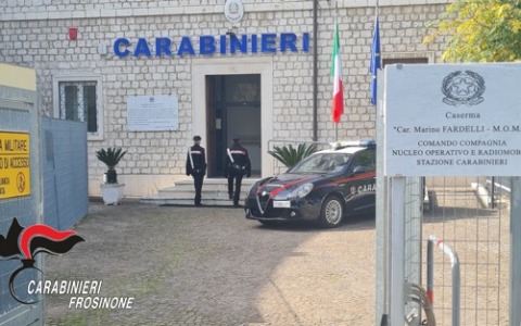 Si fingono finanzieri per truffare un’anziana, due arrestati
