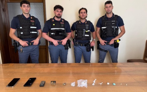 Siena, arrestato con la droga negli slip. Ventiduenne pachistano evade dai domiciliari