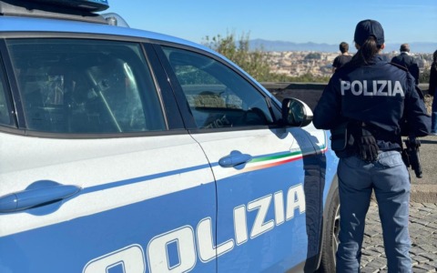 Sospesa la licenza a un bar: chiuso per 15 giorni dopo un accoltellamento