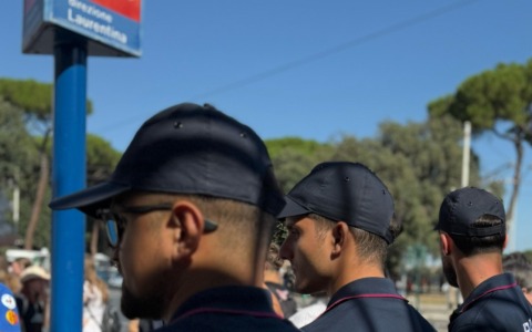 Stretta sui borseggiatori: sette arresti tra metro, bus e luoghi turistici