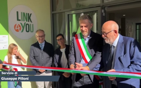 Taglio del nastro per Casa Verde, il nuovo hub di prossimità educativa e culturale