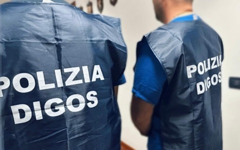 Tentata rapina aggravata dall’odio razziale, due arresti