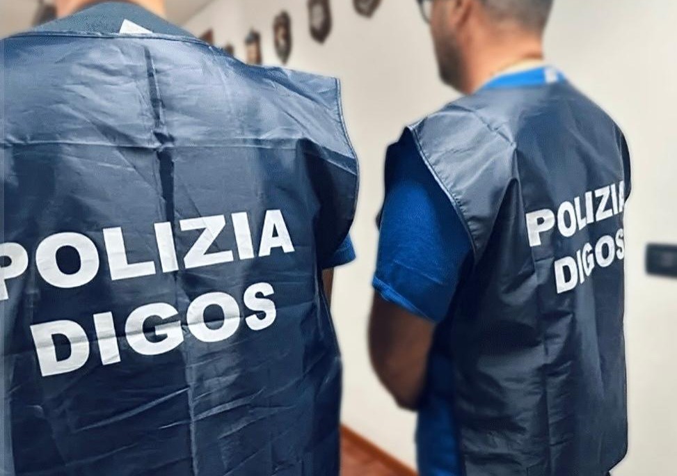 Tentata rapina aggravata dall’odio razziale, due arresti
