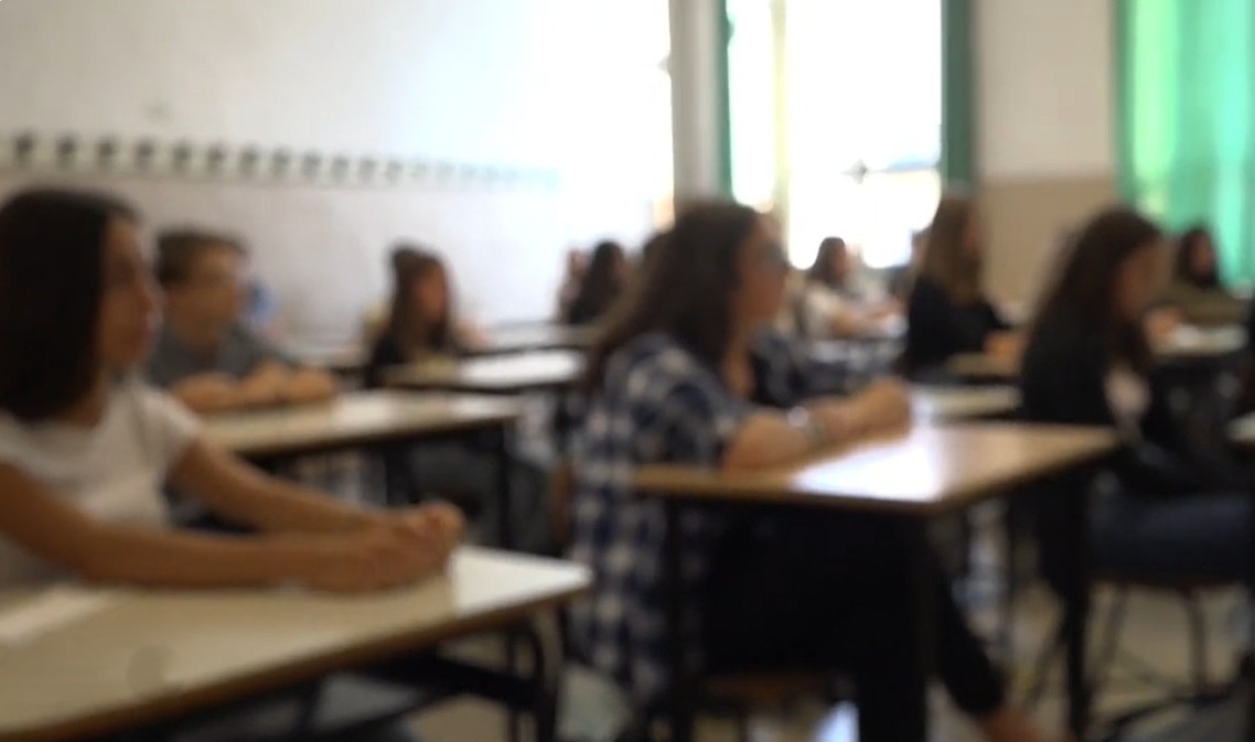Torino, parla il prof aggredito: “Violenza immotivata”. Scuola pronta a punire il 14enne
