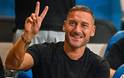 Totti: “I tempi per un ritorno alla Roma non sono maturi”