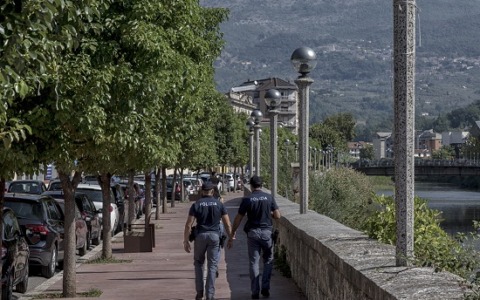 Truffa da 80mila euro al “compro oro”, identificato il falso poliziotto