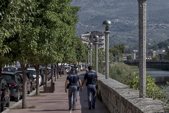 Truffa da 80mila euro al “compro oro”, identificato il falso poliziotto