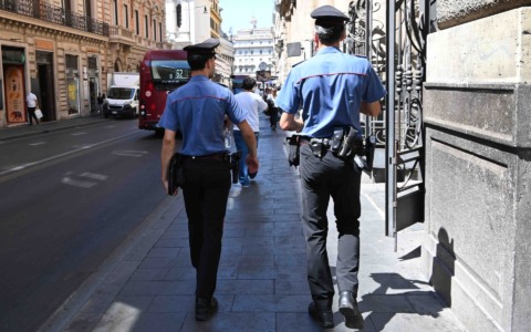 Truffa delle tre campanelle, denunciate 8 persone