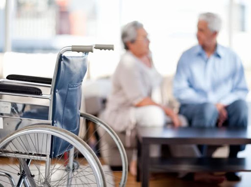 Voucher sanitario, 300 euro agli italiani con più di 75 anni